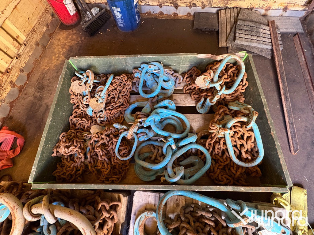 Lyftkättingar - Med container - Equipo de construcción: foto 1 Lyftkättingar - Med container - Equipo de construcción: foto 1