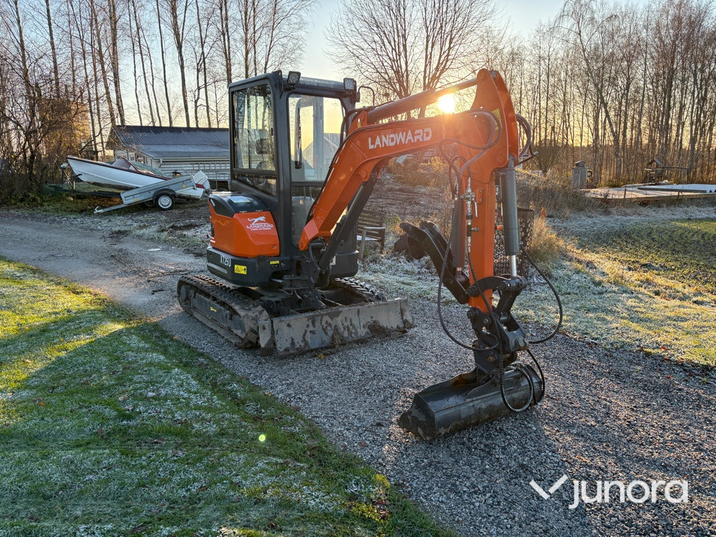 Minigrävare - Landward XT25U - Miniexcavadora: foto 4 Minigrävare - Landward XT25U - Miniexcavadora: foto 4
