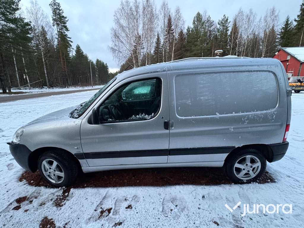 Skåpbil - Peugeot Partner 1,6hdi - Furgoneta pequeña: foto 2 Skåpbil - Peugeot Partner 1,6hdi - Furgoneta pequeña: foto 2