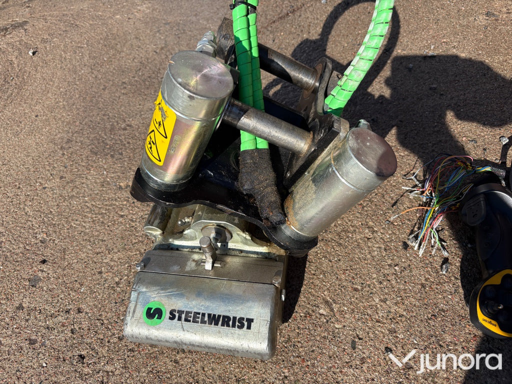 Steelwrist tiltrotator snabbfäste med Engcon spakar - Rotor basculante: foto 3 Steelwrist tiltrotator snabbfäste med Engcon spakar - Rotor basculante: foto 3