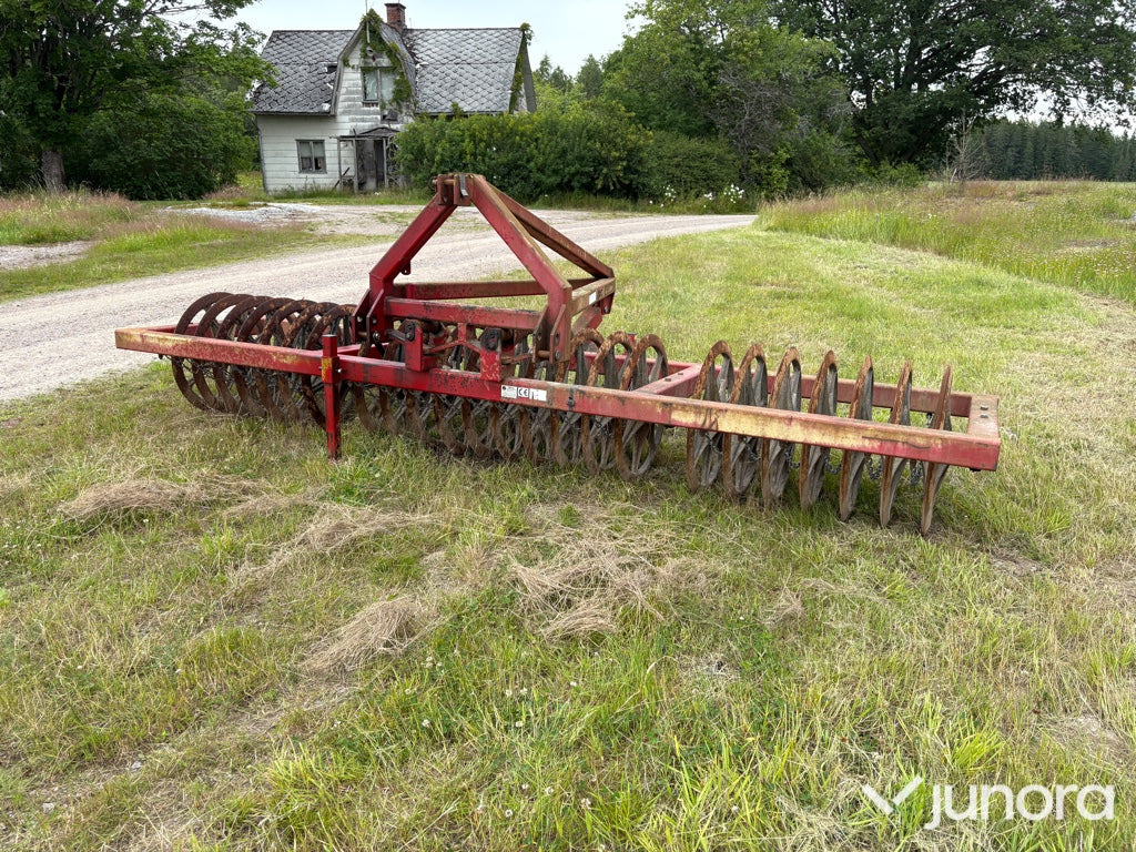 Tiltpackare - HE-VA, 2406 - Rastras: foto 1 Tiltpackare - HE-VA, 2406 - Rastras: foto 1