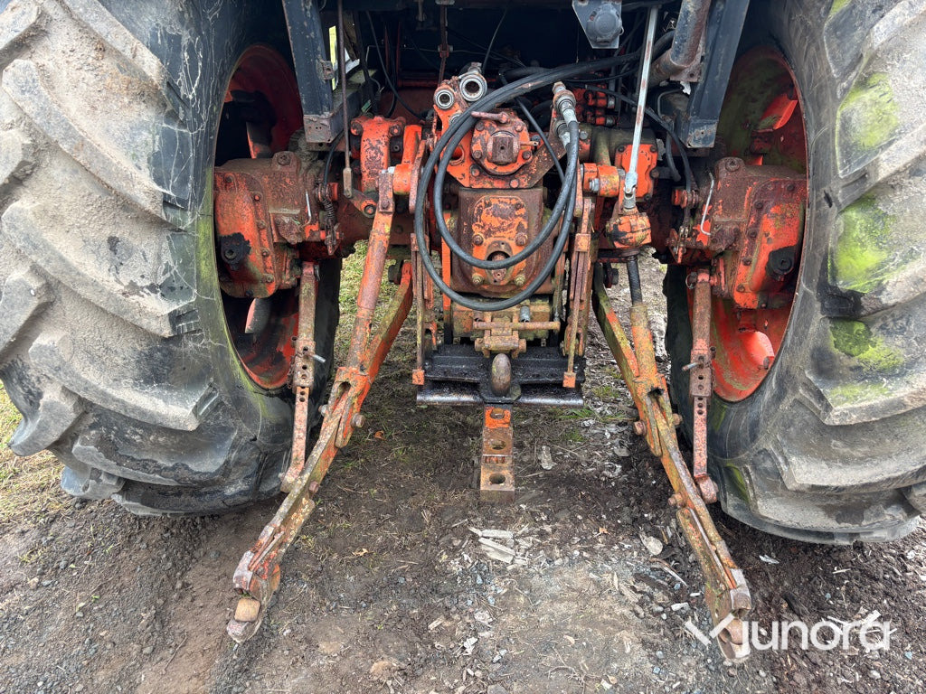 Traktor - Case 1490 4-WD med lastare - Tractor: foto 4 Traktor - Case 1490 4-WD med lastare - Tractor: foto 4