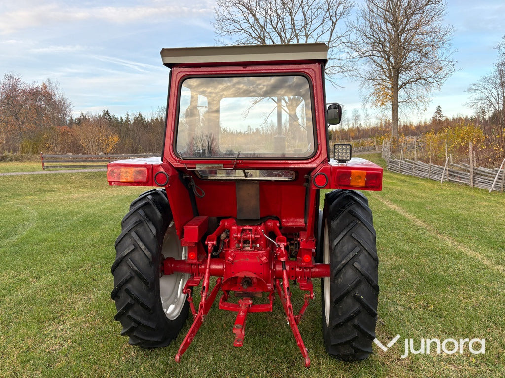 Traktor - International 444 - Tractor: foto 4 Traktor - International 444 - Tractor: foto 4