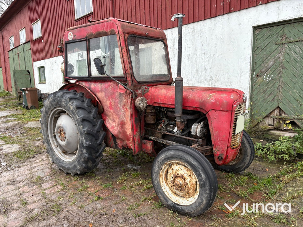 Traktor - MF 35 - Tractor: foto 2 Traktor - MF 35 - Tractor: foto 2