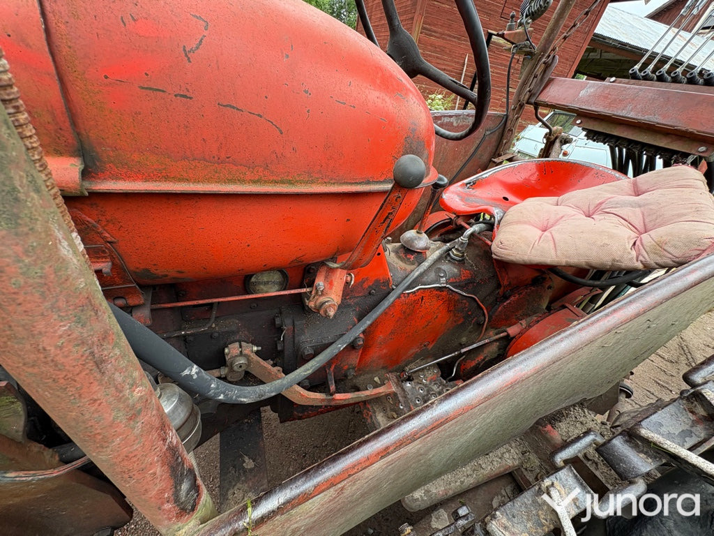 Tractor Traktor - Nuffield Universal 3DL: foto 20