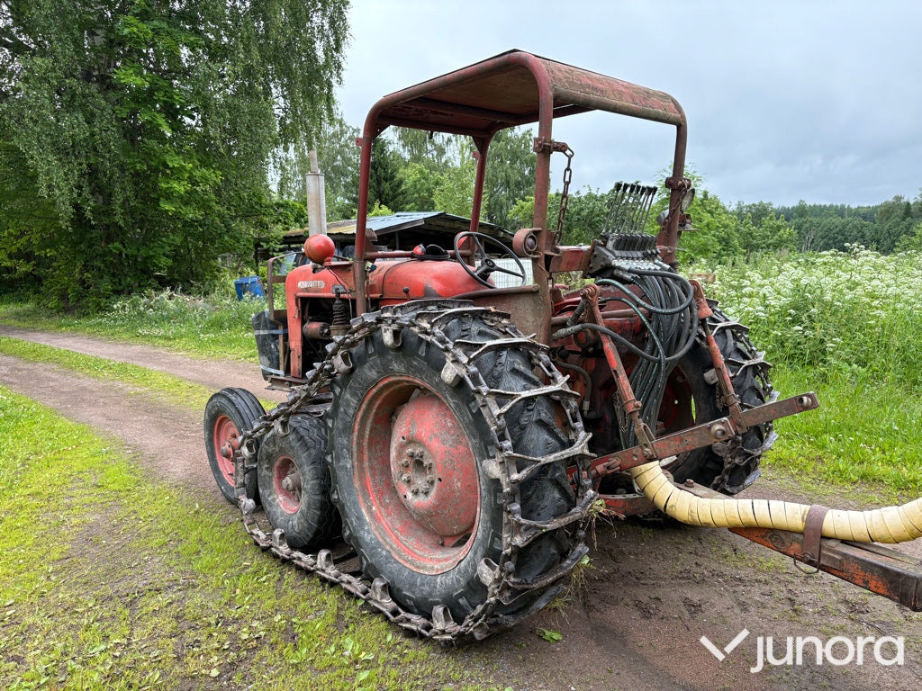 Traktor - Nuffield Universal 3DL - Tractor: foto 3 Traktor - Nuffield Universal 3DL - Tractor: foto 3