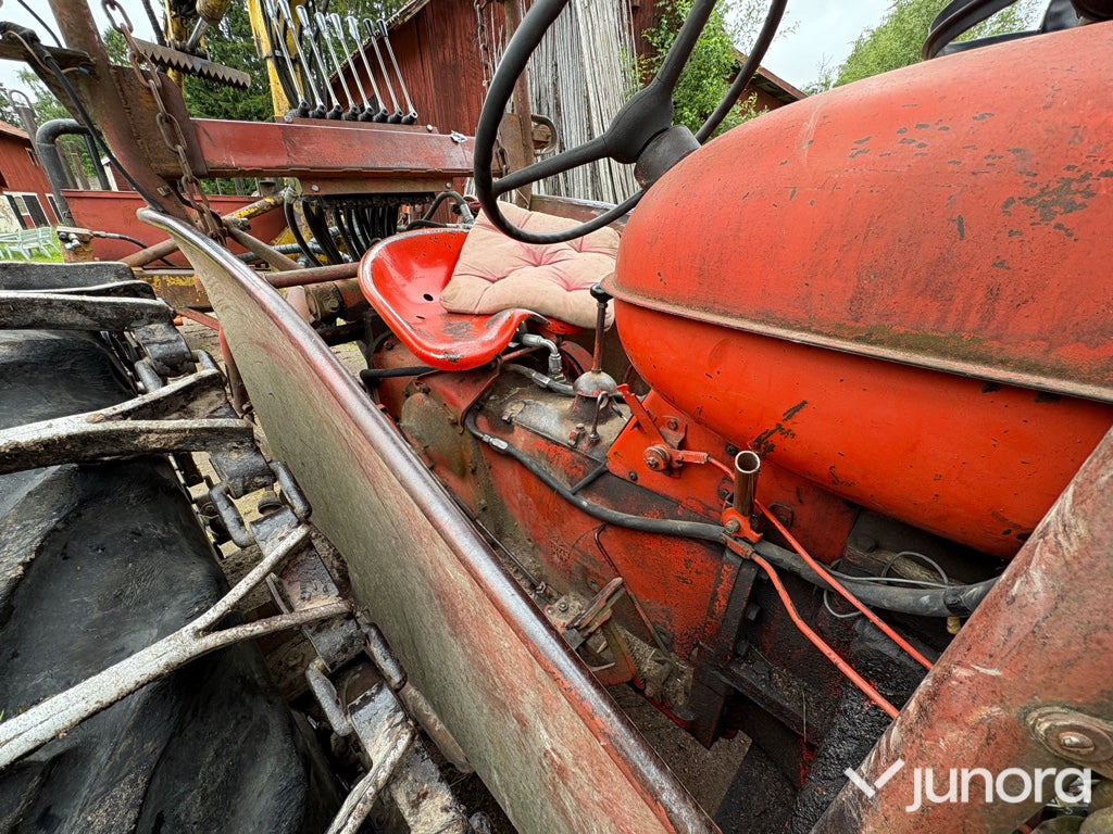 Tractor Traktor - Nuffield Universal 3DL: foto 16