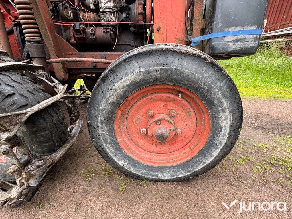 Tractor Traktor - Nuffield Universal 3DL: foto 26