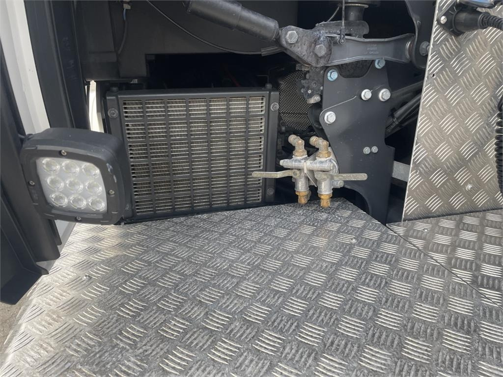 Scania S660 A 6x2 NB 2950  - Cabeza tractora: foto 5 Scania S660 A 6x2 NB 2950  - Cabeza tractora: foto 5