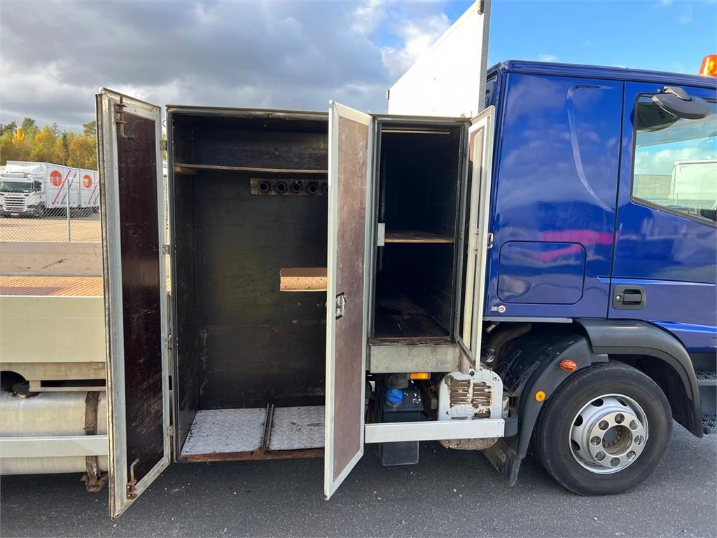 Iveco Euro Cargo 120 E22 - Camión portavehículos: foto 5 Iveco Euro Cargo 120 E22 - Camión portavehículos: foto 5