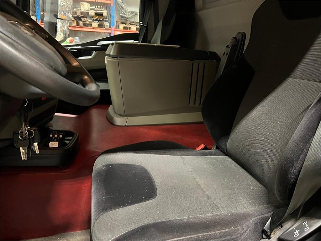 MAN TGL 12-220 BL - Camión lona: foto 5 MAN TGL 12-220 BL - Camión lona: foto 5