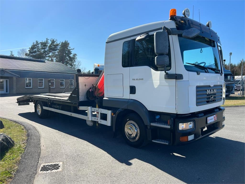 MAN TGL 12-240 4x2 BL - Fassi kran - Camión portavehículos: foto 3 MAN TGL 12-240 4x2 BL - Fassi kran - Camión portavehículos: foto 3