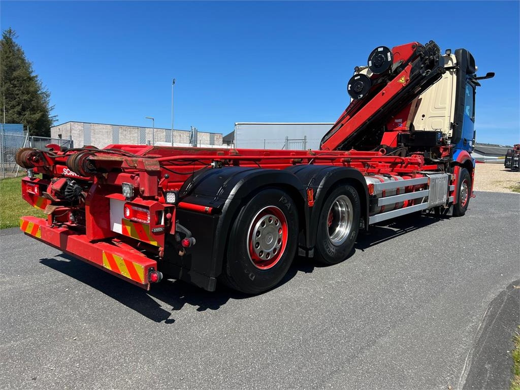 Camión portacontenedor de cadenas Mercedes-Benz Antos 2545 - HMF 1520K-RCkran: foto 10 Camión portacontenedor de cadenas Mercedes-Benz Antos 2545 - HMF 1520K-RCkran: foto 10