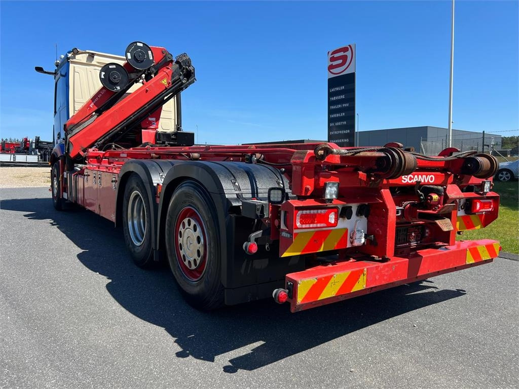 Camión portacontenedor de cadenas Mercedes-Benz Antos 2545 - HMF 1520K-RCkran: foto 7 Camión portacontenedor de cadenas Mercedes-Benz Antos 2545 - HMF 1520K-RCkran: foto 7