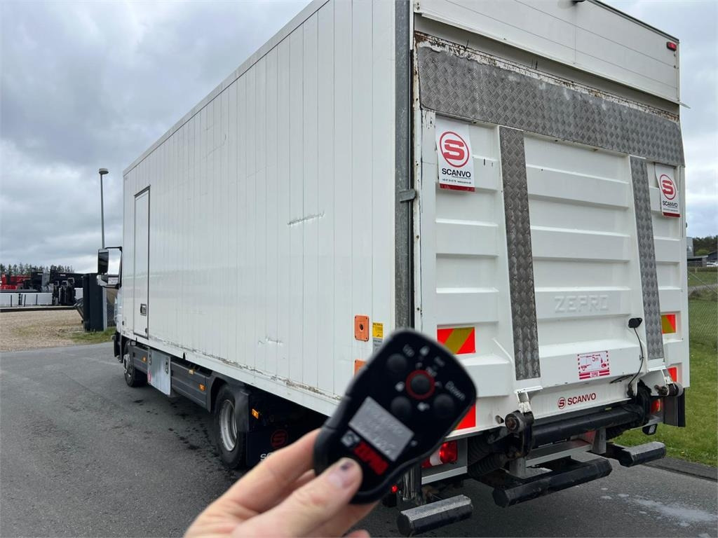 Mercedes-Benz Atego 1224 LnR - Camión caja cerrada: foto 3 Mercedes-Benz Atego 1224 LnR - Camión caja cerrada: foto 3