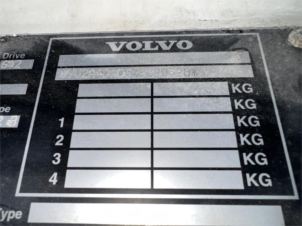 Volvo FH12-420 - Camión portacontenedor de cadenas: foto 4 Volvo FH12-420 - Camión portacontenedor de cadenas: foto 4