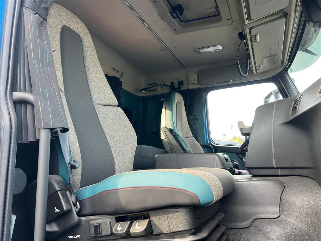 Volvo FM450 - Camión multibasculante: foto 5 Volvo FM450 - Camión multibasculante: foto 5