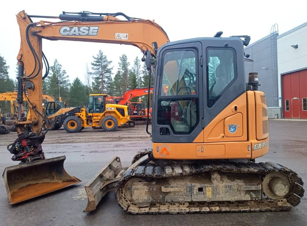 Case CX75CSR PYÖRITTÄJÄLLÄ - Miniexcavadora: foto 1 Case CX75CSR PYÖRITTÄJÄLLÄ - Miniexcavadora: foto 1