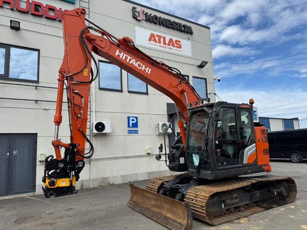 Hitachi ZX135USBL-7 PYÖRITTÄJÄLLÄ - Excavadora de cadenas: foto 2 Hitachi ZX135USBL-7 PYÖRITTÄJÄLLÄ - Excavadora de cadenas: foto 2