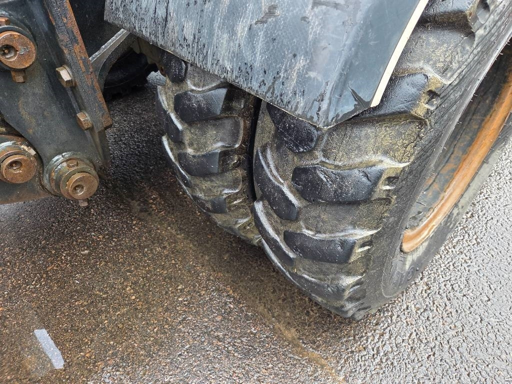Excavadora de ruedas Hitachi ZX160 W PYÖRITTÄJÄLLÄ: foto 10