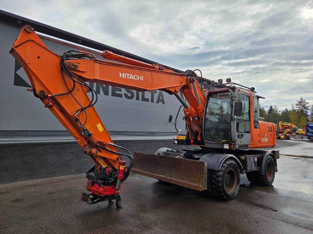 Excavadora de ruedas Hitachi ZX160 W PYÖRITTÄJÄLLÄ: foto 13
