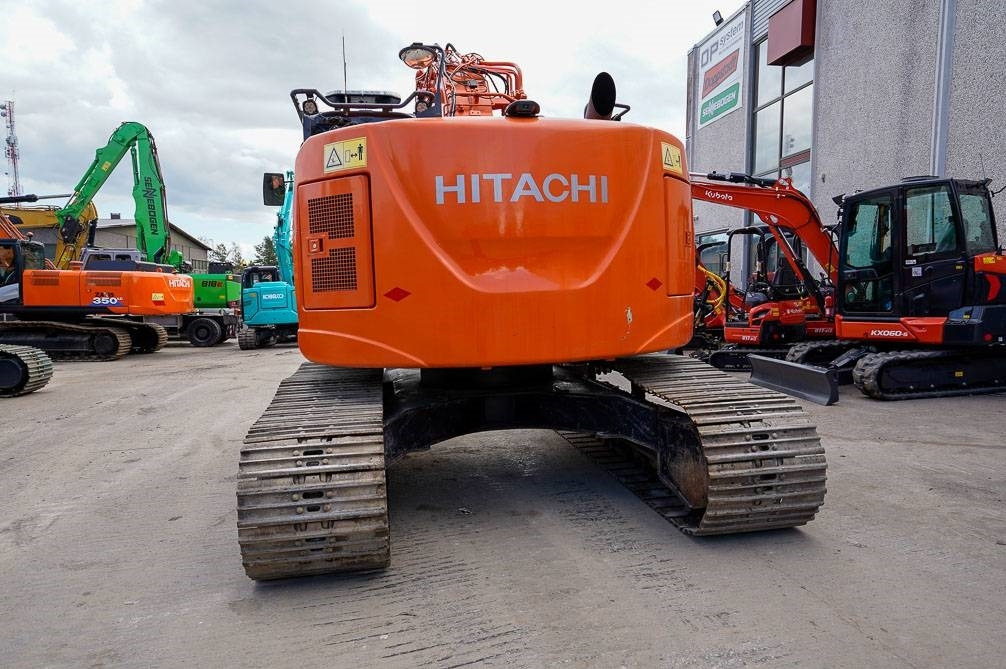 Hitachi ZX225USLC-5B MARTTIINILLA - Excavadora de cadenas: foto 4 Hitachi ZX225USLC-5B MARTTIINILLA - Excavadora de cadenas: foto 4