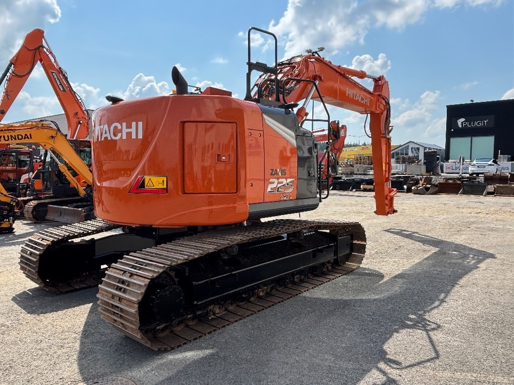Hitachi ZX225USLC-7 - Excavadora de cadenas: foto 4 Hitachi ZX225USLC-7 - Excavadora de cadenas: foto 4
