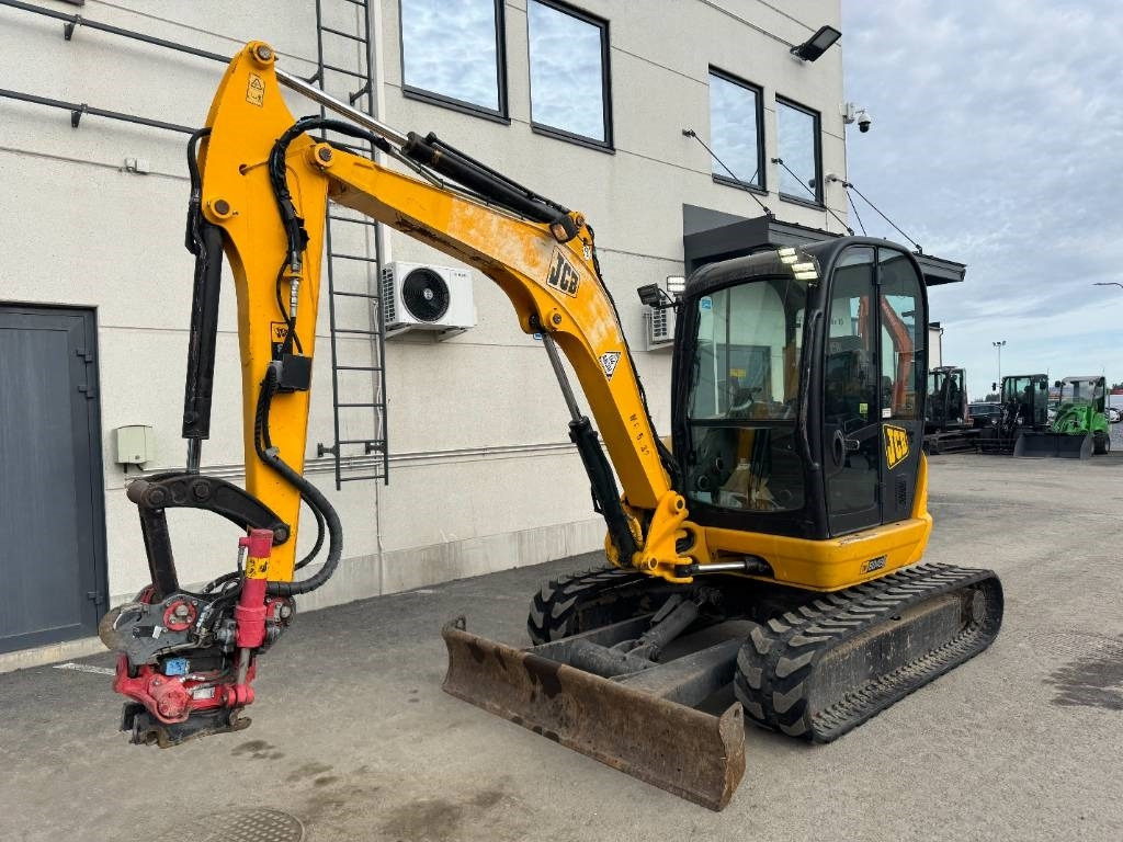 JCB 8045ZTS PYÖRITTÄJÄLLÄ - Miniexcavadora: foto 2 JCB 8045ZTS PYÖRITTÄJÄLLÄ - Miniexcavadora: foto 2