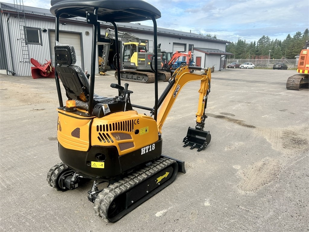 JPC HT 18 KATOS KUIN UUSI  - Miniexcavadora: foto 5 JPC HT 18 KATOS KUIN UUSI  - Miniexcavadora: foto 5