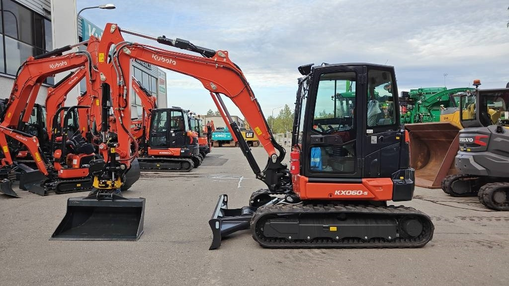 Kubota KX060-5 VARASTOON VARUSTELTU - Miniexcavadora: foto 1 Kubota KX060-5 VARASTOON VARUSTELTU - Miniexcavadora: foto 1