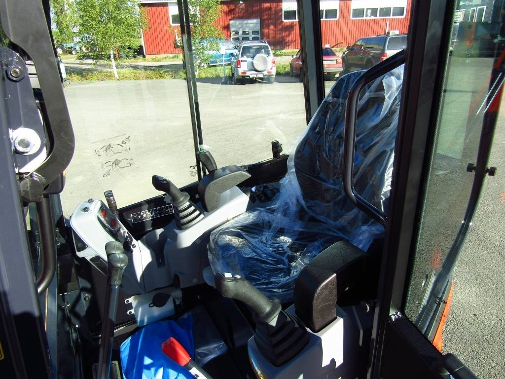 Arrendamiento de Kubota U27-4 UUSI, TAKUU 24KK  Kubota U27-4 UUSI, TAKUU 24KK: foto 8