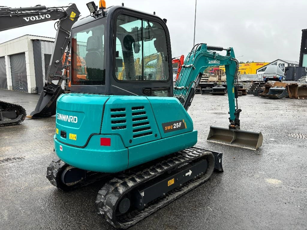 Sunward SWE25F KUIN UUSI - Miniexcavadora: foto 4 Sunward SWE25F KUIN UUSI - Miniexcavadora: foto 4