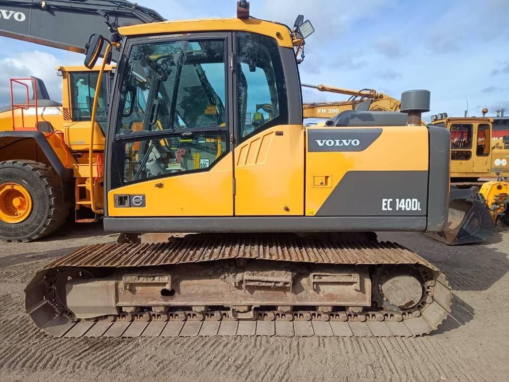 Volvo EC140DL PYÖRITTÄJÄLLÄ - Excavadora de cadenas: foto 2 Volvo EC140DL PYÖRITTÄJÄLLÄ - Excavadora de cadenas: foto 2