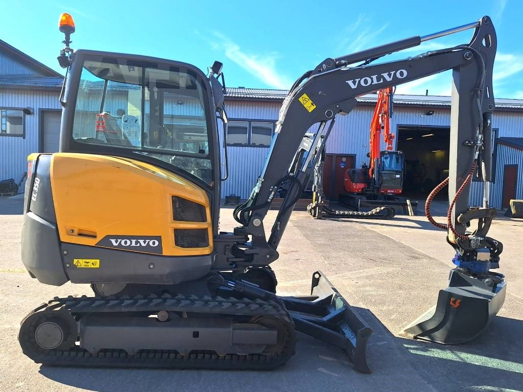 Volvo EC35D PYÖRITTÄJÄLLÄ - Miniexcavadora: foto 5 Volvo EC35D PYÖRITTÄJÄLLÄ - Miniexcavadora: foto 5