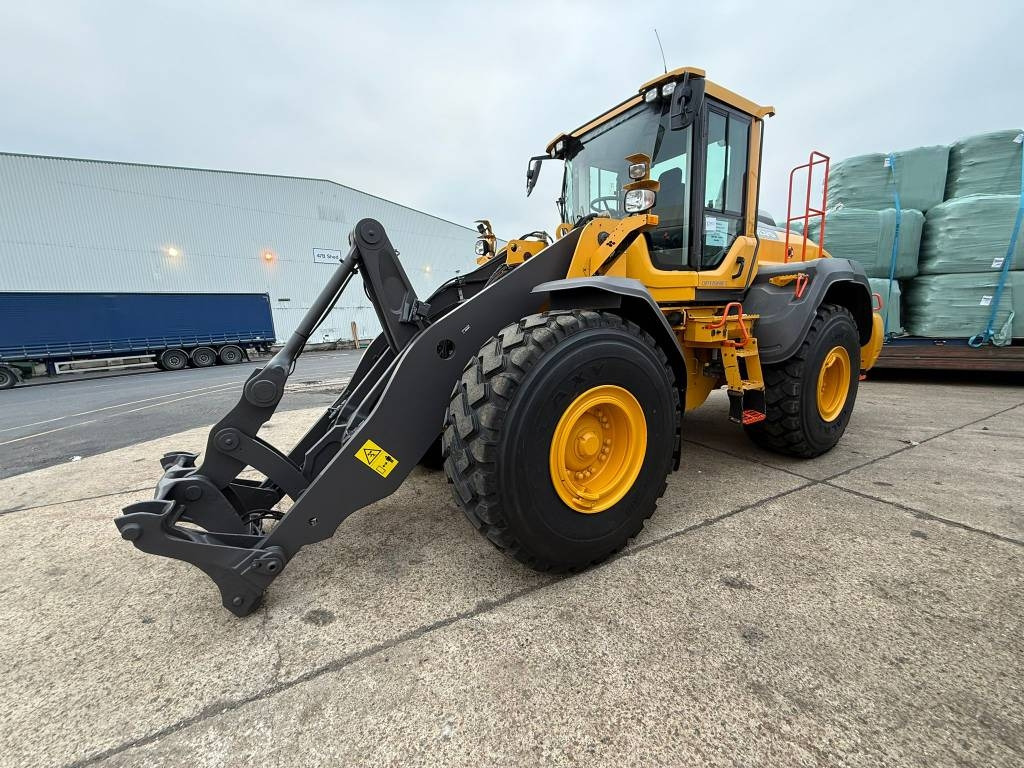 Volvo L110H LONG BOOM - Cargadora de ruedas: foto 1 Volvo L110H LONG BOOM - Cargadora de ruedas: foto 1