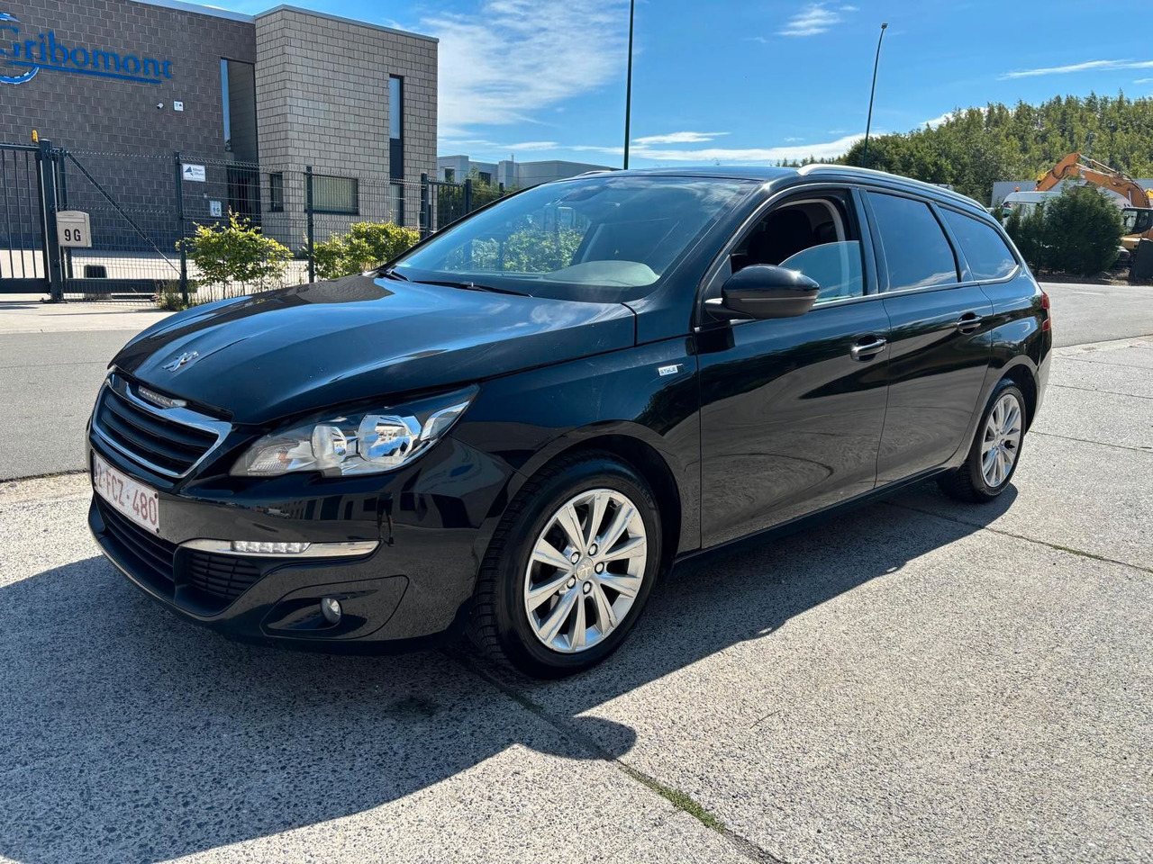 Peugeot 308 Klima. Kamera. Navi. Tempomat - Coche familiar: foto 1 Peugeot 308 Klima. Kamera. Navi. Tempomat - Coche familiar: foto 1