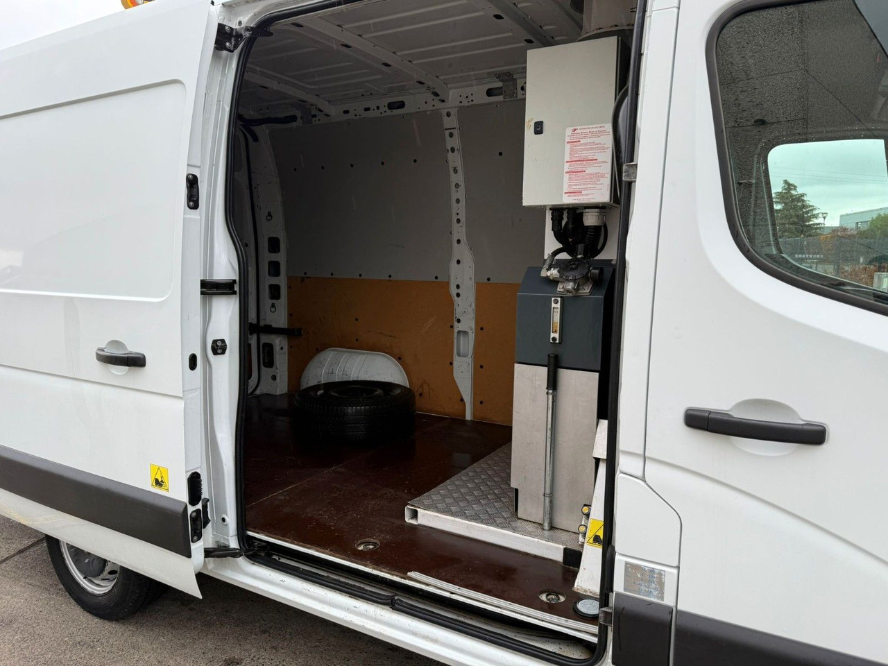 Renault Master. France Elévateur 12m. Klima. Kamera. - Camión con plataforma elevadora: foto 4 Renault Master. France Elévateur 12m. Klima. Kamera. - Camión con plataforma elevadora: foto 4