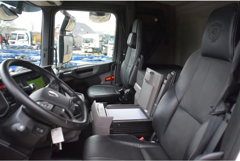 Scania R 460 NGS 6x4NB - SUPER - FULL AIR - RETARDER - 96 TKM - PARK. AIRCO - HYDRAULIC SYSTEM - LED - LEATHER SEATS - EXCELLENT CONDIT - Cabeza tractora: foto 5 Scania R 460 NGS 6x4NB - SUPER - FULL AIR - RETARDER - 96 TKM - PARK. AIRCO - HYDRAULIC SYSTEM - LED - LEATHER SEATS - EXCELLENT CONDIT - Cabeza tractora: foto 5