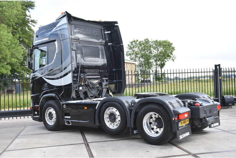 Scania R520 V8 NGS 6x2/4 - 701 TKM - NAVI - LEATHER SEATS - ALCOA'S - LED LIGHTS - TOP CONDITION - - Cabeza tractora: foto 3 Scania R520 V8 NGS 6x2/4 - 701 TKM - NAVI - LEATHER SEATS - ALCOA'S - LED LIGHTS - TOP CONDITION - - Cabeza tractora: foto 3