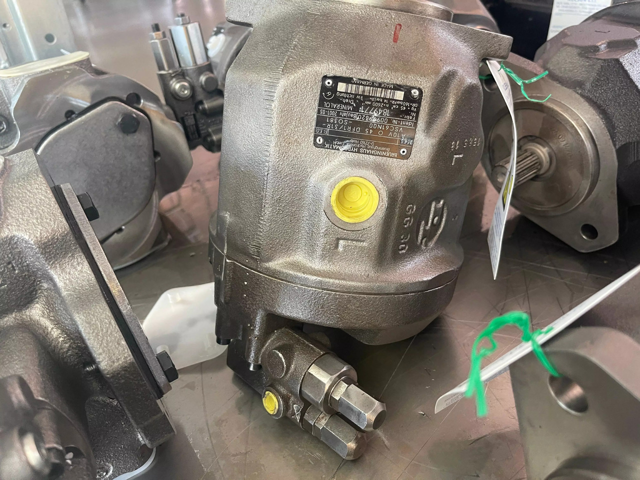 REXROTH A10VO45DFR1/31R-VC61N00 - Bomba hidráulica para Maquinaria de construcción: foto 1 REXROTH A10VO45DFR1/31R-VC61N00 - Bomba hidráulica para Maquinaria de construcción: foto 1