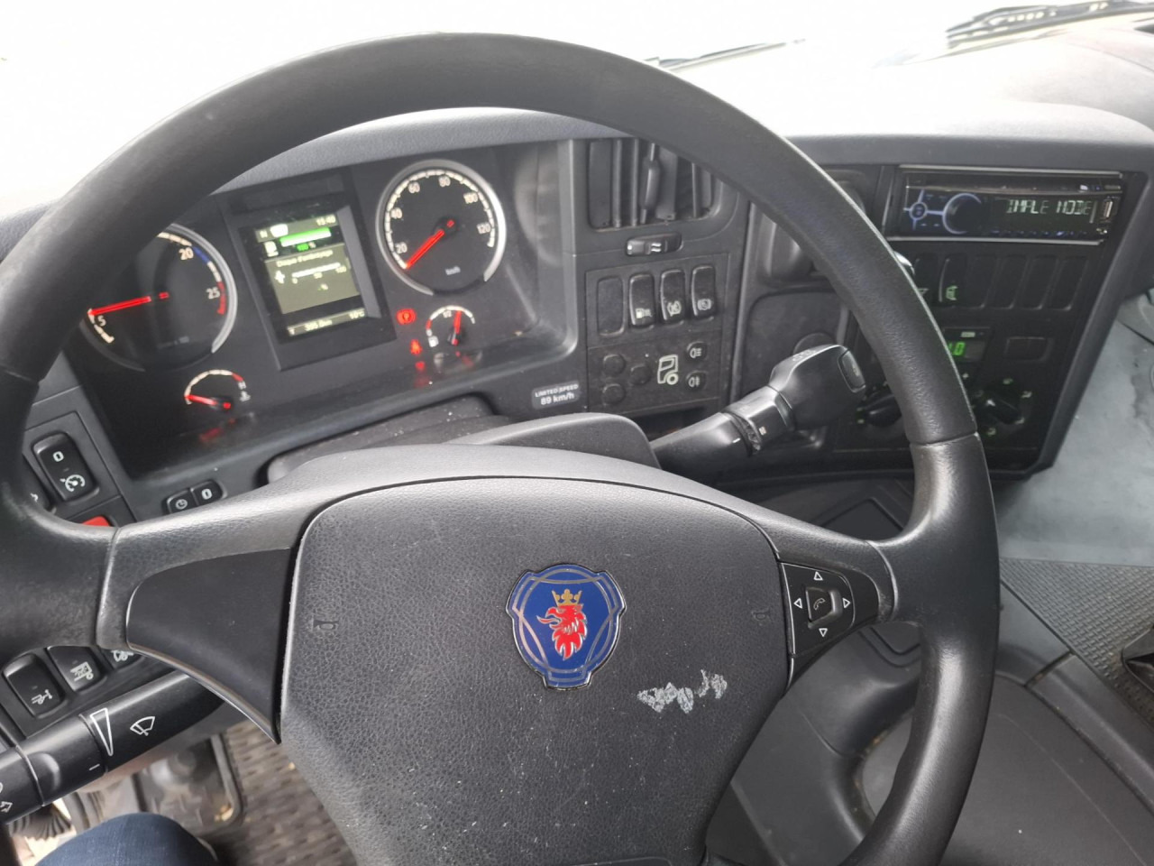 SCANIA SCANIA P250 Fourgon Hayon - Camión chasis: foto 4 SCANIA SCANIA P250 Fourgon Hayon - Camión chasis: foto 4