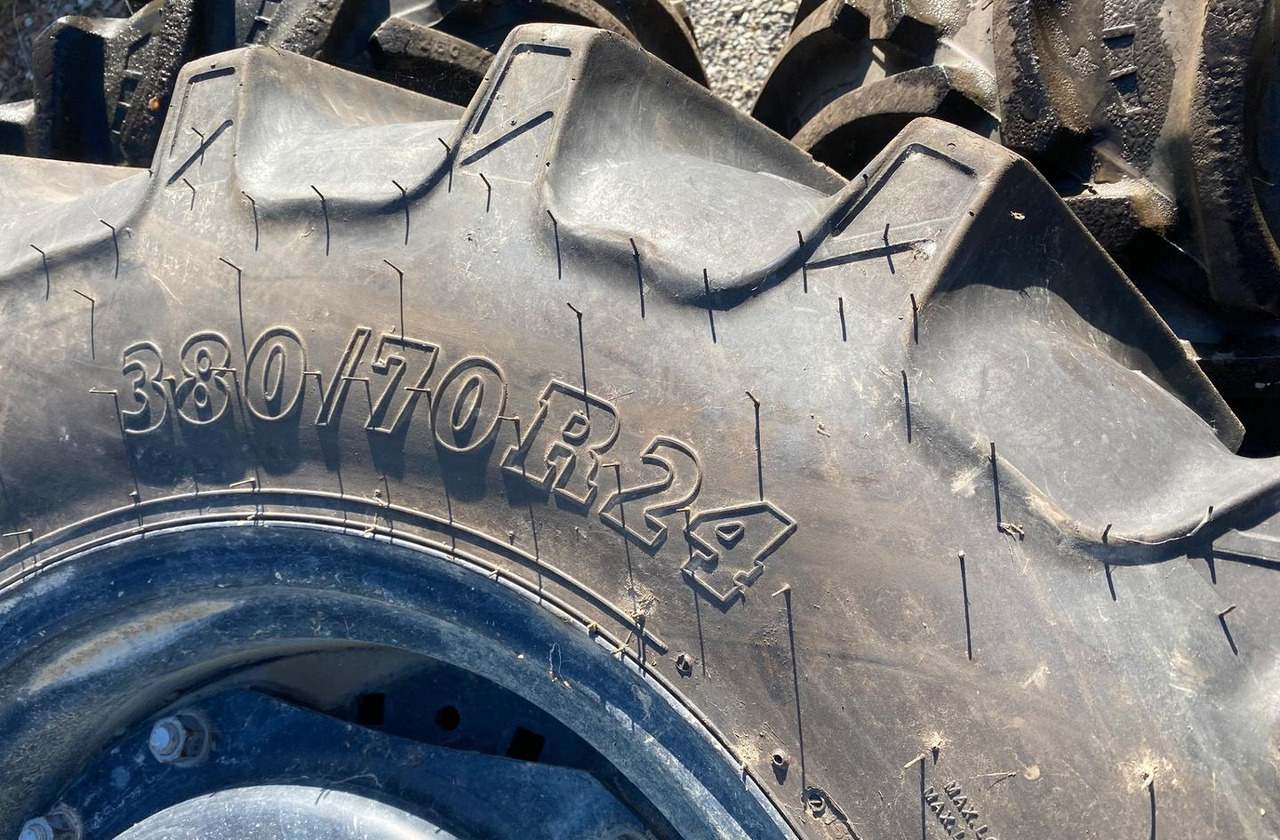 Pneumatico trattore - Rueda completa para Tractor: foto 2 Pneumatico trattore - Rueda completa para Tractor: foto 2