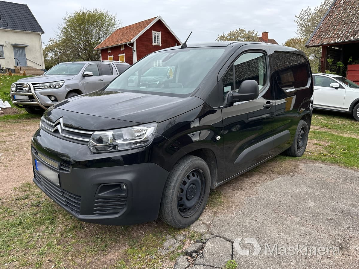 Furgoneta pequeña Arbetsbil Citroën Berlingo 1.2 PureTech Aut: foto 1