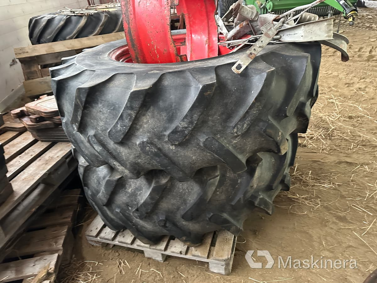 Dubbelmontage Michelin 16.9 R28 - Neumático para Maquinaria agrícola: foto 4 Dubbelmontage Michelin 16.9 R28 - Neumático para Maquinaria agrícola: foto 4