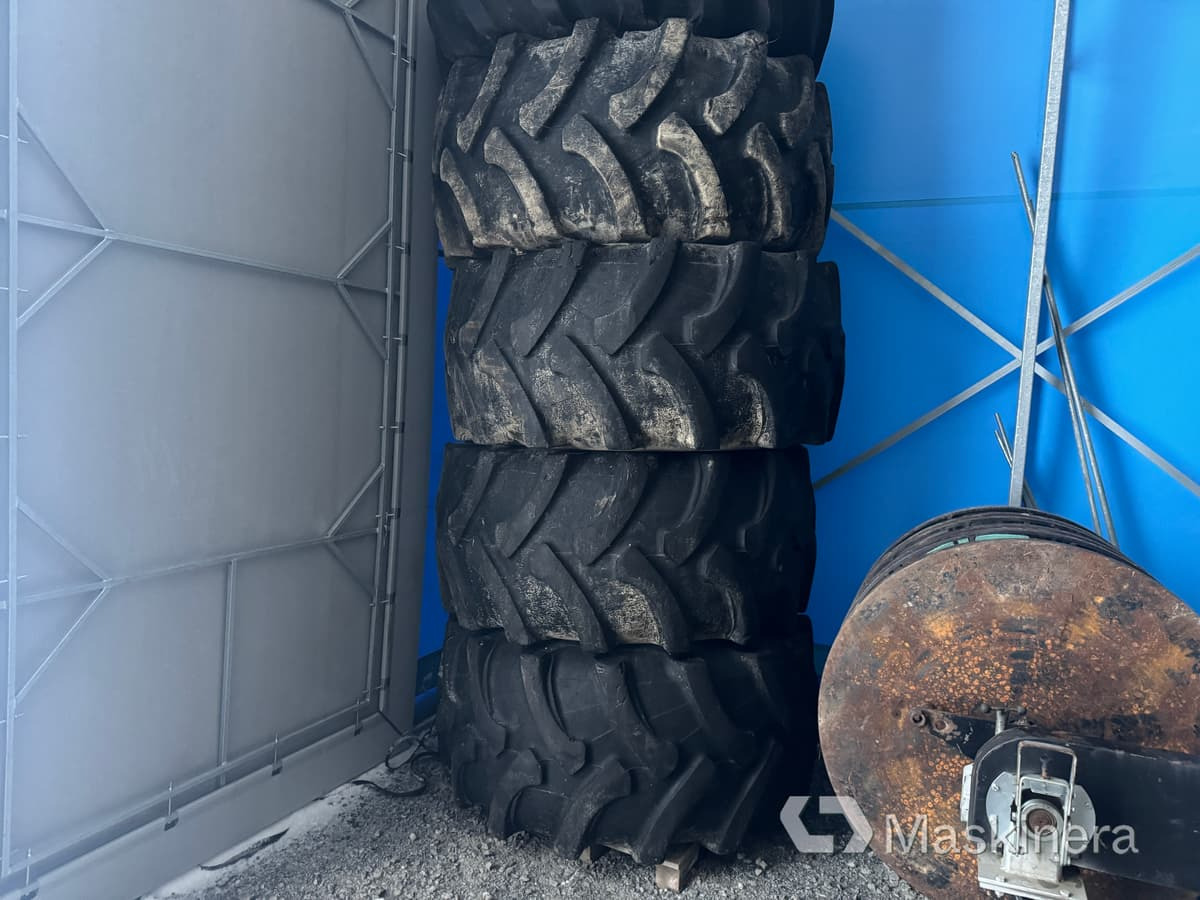 Entreprenadhjul till Huddig, Trelleborg 710/55-34 LS2 - Neumático para Maquinaria de construcción: foto 1 Entreprenadhjul till Huddig, Trelleborg 710/55-34 LS2 - Neumático para Maquinaria de construcción: foto 1