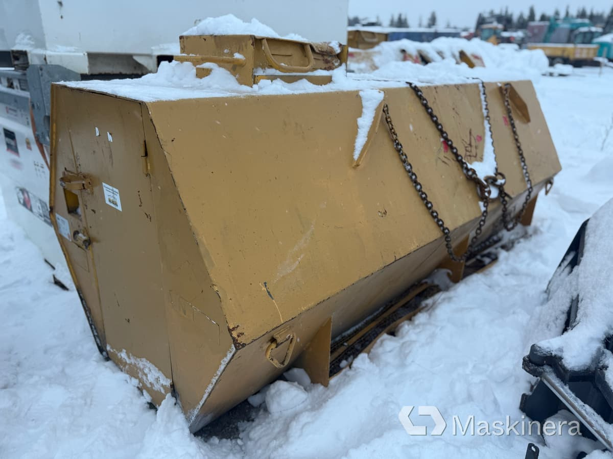 Färmartanken 31 A/Y Bränsletank Färmartanken 3000 liter - Tanque de almacenamiento: foto 4 Färmartanken 31 A/Y Bränsletank Färmartanken 3000 liter - Tanque de almacenamiento: foto 4