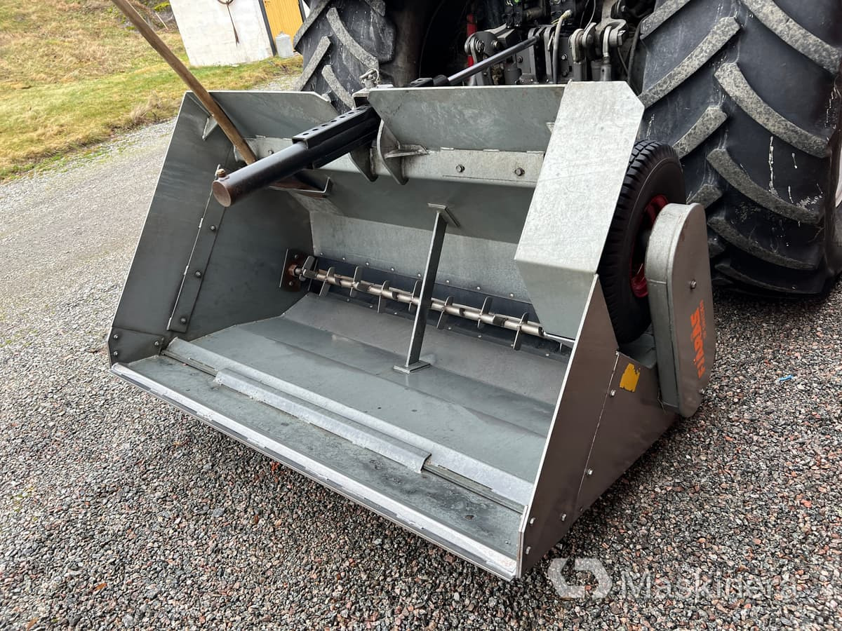 Fjärås / Starke Arvid 1200/1800 Sandspridare Fjärås 1200/1800 - Esparcidor de sal: foto 1 Fjärås / Starke Arvid 1200/1800 Sandspridare Fjärås 1200/1800 - Esparcidor de sal: foto 1