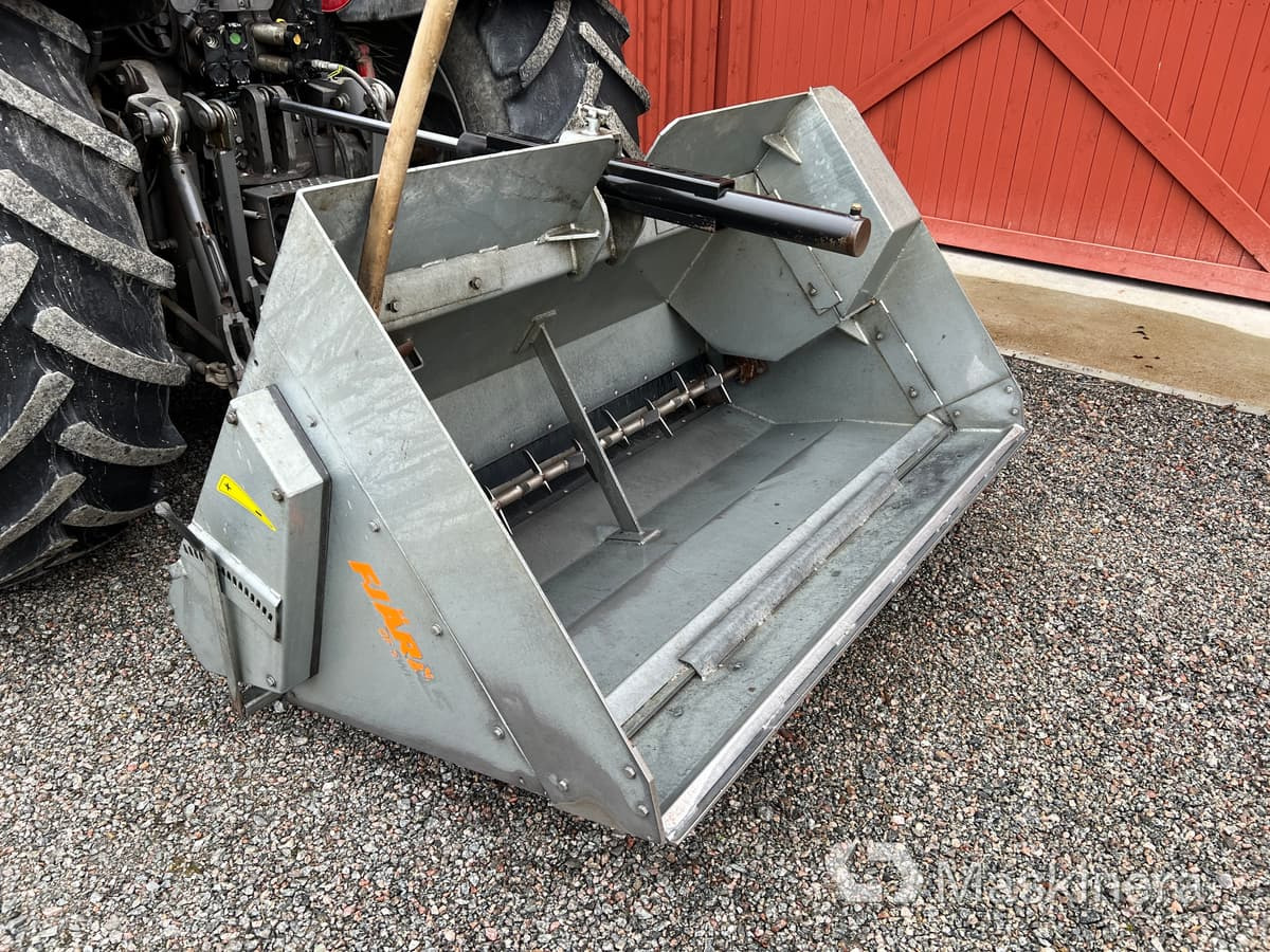 Fjärås / Starke Arvid 1200/1800 Sandspridare Fjärås 1200/1800 - Esparcidor de sal: foto 3 Fjärås / Starke Arvid 1200/1800 Sandspridare Fjärås 1200/1800 - Esparcidor de sal: foto 3