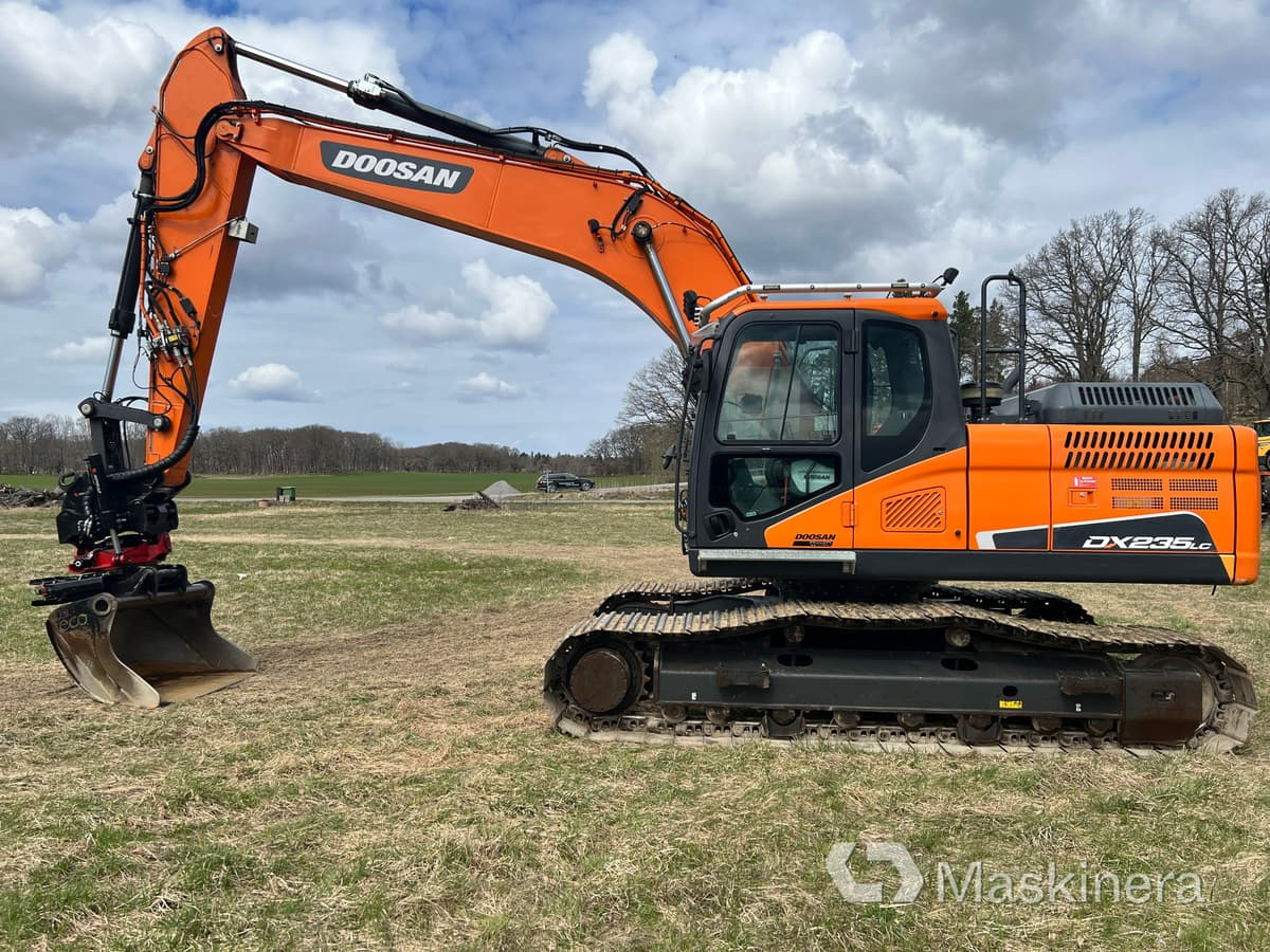 Grävmaskin Doosan DX235NLC-5 med grävsystem - Excavadora de cadenas: foto 2 Grävmaskin Doosan DX235NLC-5 med grävsystem - Excavadora de cadenas: foto 2