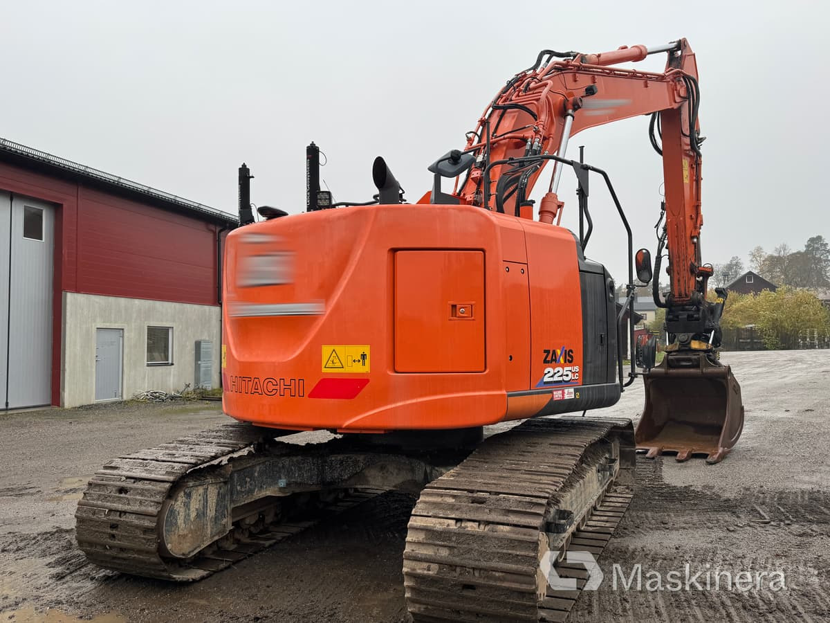 Grävmaskin Hitachi ZX225USLC-6 - Excavadora de cadenas: foto 5 Grävmaskin Hitachi ZX225USLC-6 - Excavadora de cadenas: foto 5